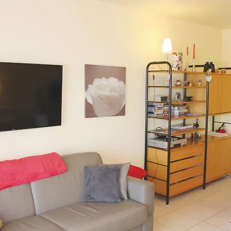 - 02 Apartment